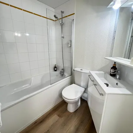 Couett'hotel Port De Plaisance, Les Pieds Dans L'eau 3* 브레스트