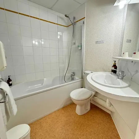 Couett'hotel Port De Plaisance, Les Pieds Dans L'eau Готель