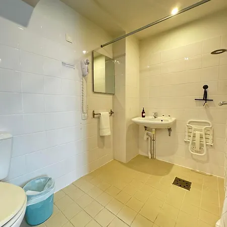 Couett'hotel Port De Plaisance, Les Pieds Dans L'eau 3*