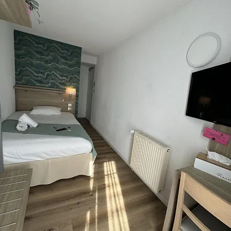 Hotell Couett'hotel Port De Plaisance, Les Pieds Dans L'eau