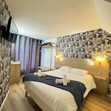 Couett'hotel Port De Plaisance, Les Pieds Dans L'eau Hotell Brest