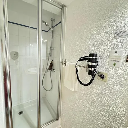 호텔 Couett'hotel Port De Plaisance, Les Pieds Dans L'eau 브레스트