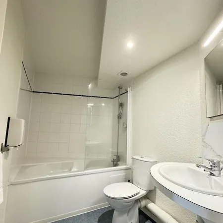 Hotell Couett'hotel Port De Plaisance, Les Pieds Dans L'eau