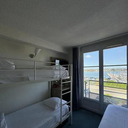 Couett'hotel Port De Plaisance, Les Pieds Dans L'eau Hotell 3*