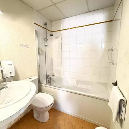 Couett'hotel Port De Plaisance, Les Pieds Dans L'eau Hotel 3*