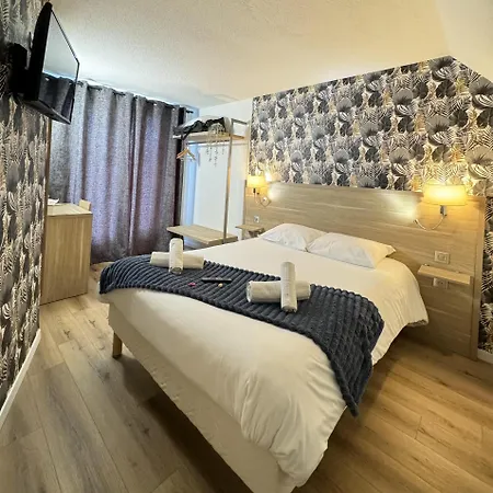 Couett'hotel Port De Plaisance, Les Pieds Dans L'eau Готель Брест