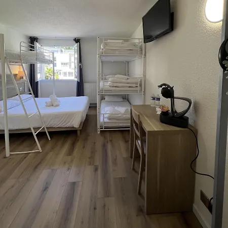 Couett'hotel Port De Plaisance, Les Pieds Dans L'eau 호텔