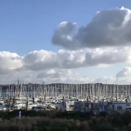 Готель Couett'hotel Port De Plaisance, Les Pieds Dans L'eau Брест