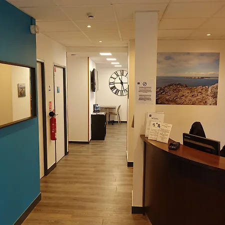 Couett'hotel Port De Plaisance, Les Pieds Dans L'eau 3* 브레스트