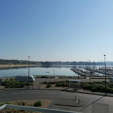 Couett'hotel Port De Plaisance, Les Pieds Dans L'eau 호텔 브레스트