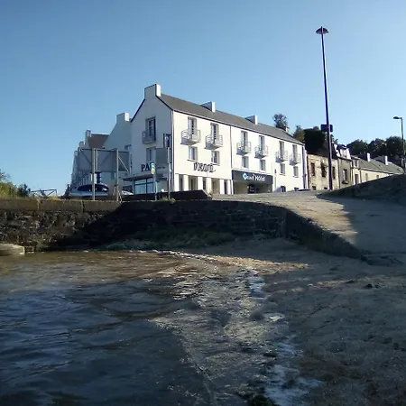Couett'hotel Port De Plaisance, Les Pieds Dans L'eau 3* 브레스트