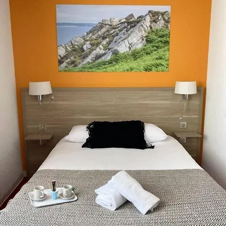 Couett'hotel Port De Plaisance, Les Pieds Dans L'eau 호텔