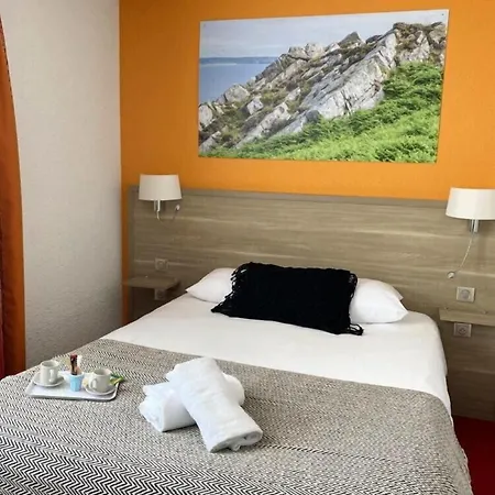 Couett'hotel Port De Plaisance, Les Pieds Dans L'eau 3* 브레스트