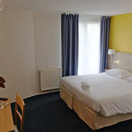 Couett'hotel Port De Plaisance, Les Pieds Dans L'eau 3* Брест