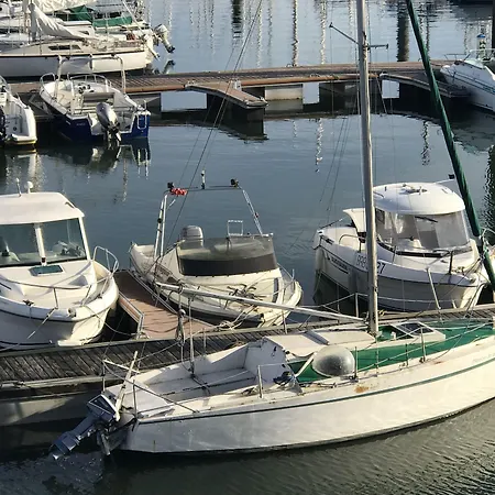 Couett'hotel Port De Plaisance, Les Pieds Dans L'eau