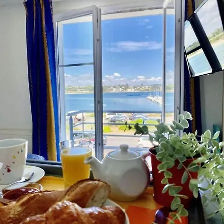 Couett'hotel Port De Plaisance, Les Pieds Dans L'eau Brest