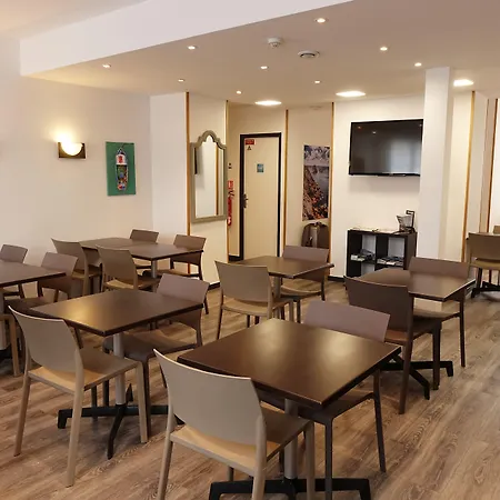 Couett'hotel Port De Plaisance, Les Pieds Dans L'eau Hotel