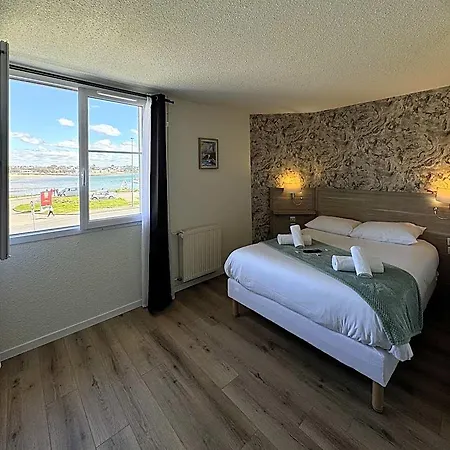 Couett'hotel Port De Plaisance, Les Pieds Dans L'eau Brest