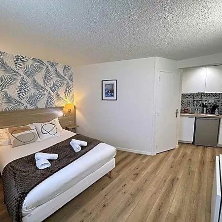 Couett'hotel Port De Plaisance, Les Pieds Dans L'eau 3* Brest