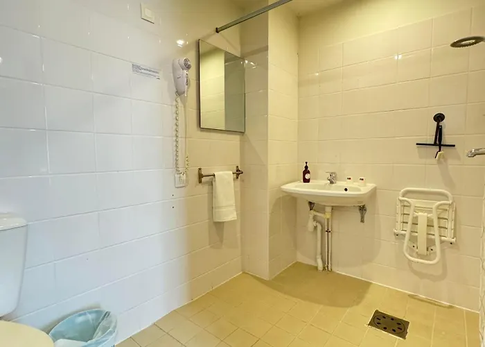 Couett'hotel Port De Plaisance, Les Pieds Dans L'eau 3*