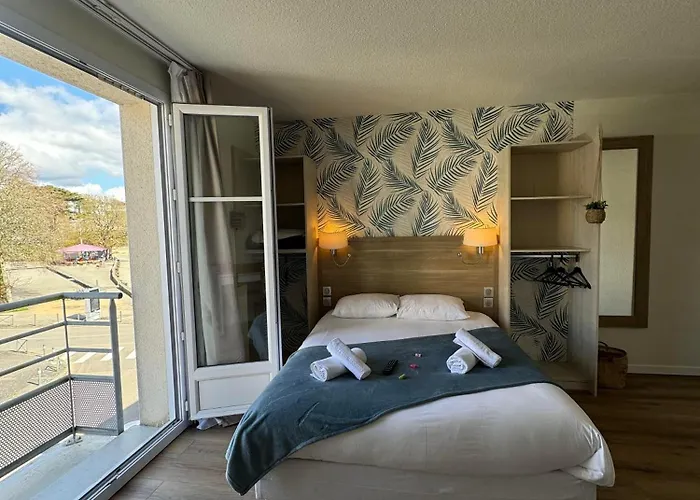 Couett'hotel Port De Plaisance, Les Pieds Dans L'eau Hotel