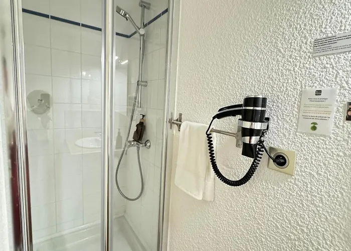 酒店 Couett'hotel Port De Plaisance, Les Pieds Dans L'eau 布雷斯特