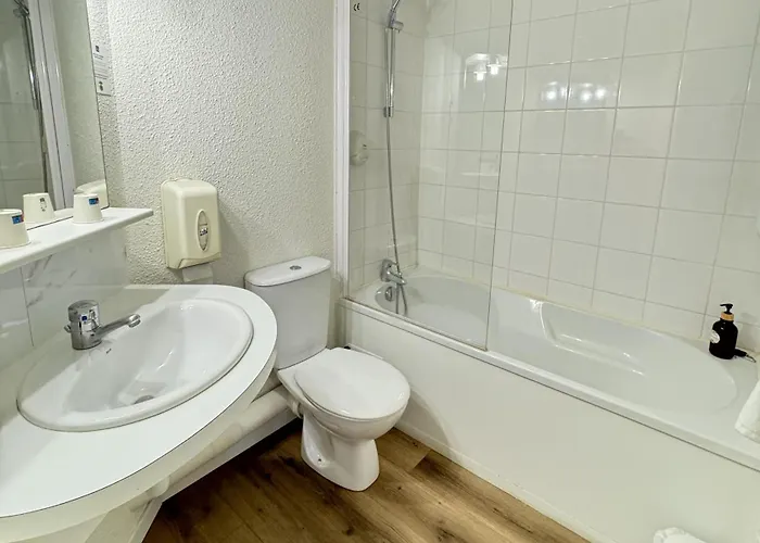 Couett'hotel Port De Plaisance, Les Pieds Dans L'eau 酒店