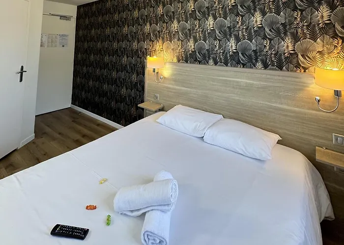 Hotel Couett'hotel Port De Plaisance, Les Pieds Dans L'eau Brest