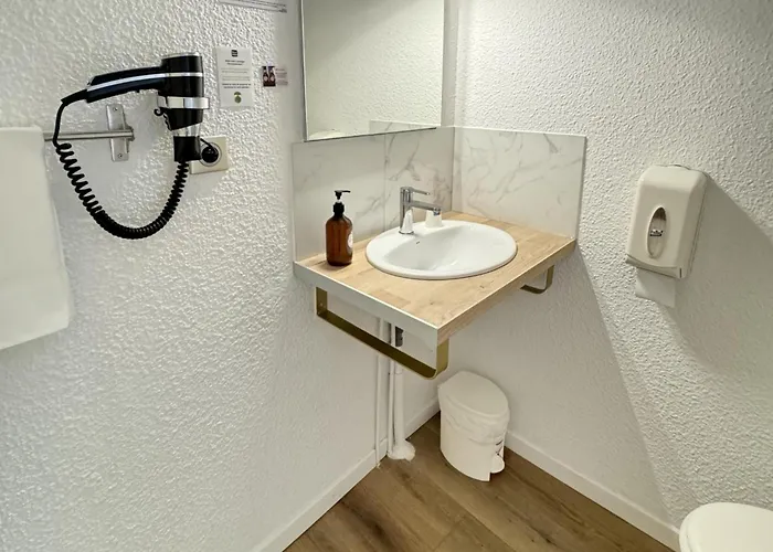 Couett'hotel Port De Plaisance, Les Pieds Dans L'eau