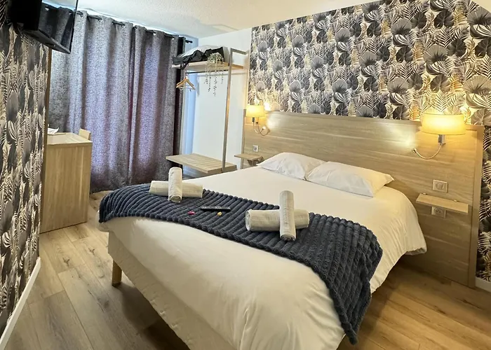 Couett'hotel Port De Plaisance, Les Pieds Dans L'eau Hotel Brest