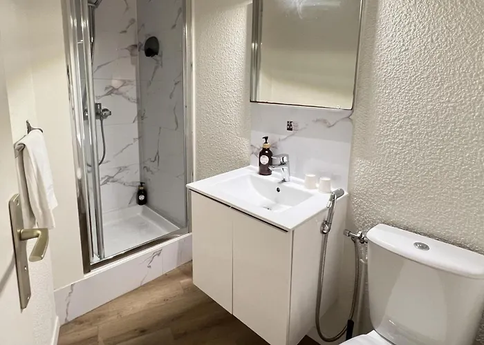 Couett'hotel Port De Plaisance, Les Pieds Dans L'eau Hotel 3*