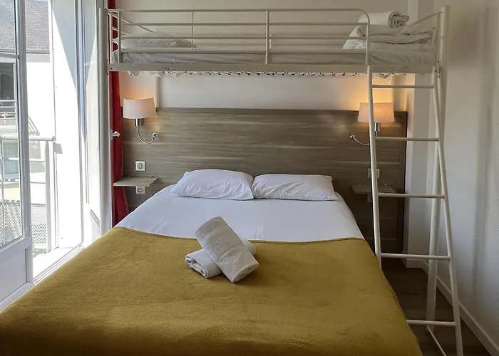 Couett'hotel Port De Plaisance, Les Pieds Dans L'eau Hotel Brest