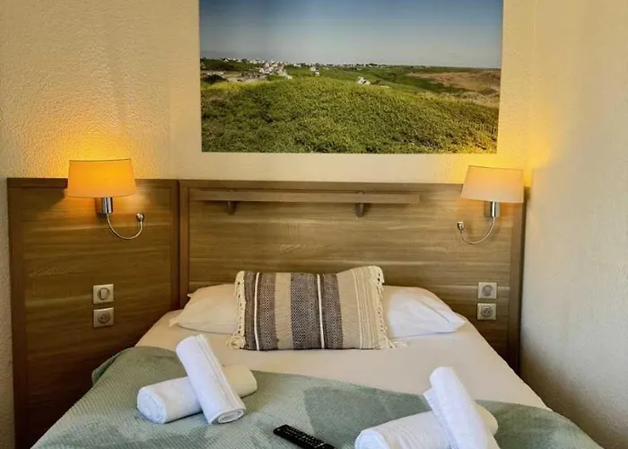 Couett'hotel Port De Plaisance, Les Pieds Dans L'eau 3* 布雷斯特