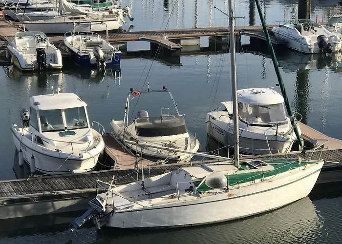 Couett'hotel Port De Plaisance, Les Pieds Dans L'eau