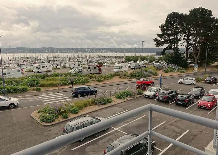 Hotel Couett'hotel Port De Plaisance, Les Pieds Dans L'eau Brest